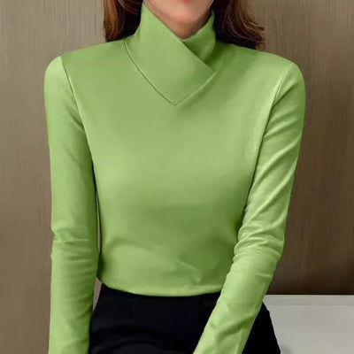 Nicole™ | Elegant Turtleneck Fit